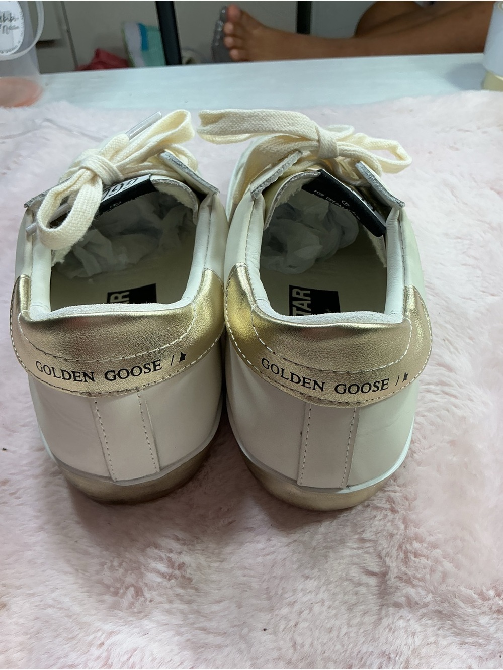 Golden Goose White Sneakers with Gold Star Accent 173 - Picture 4 of 5
